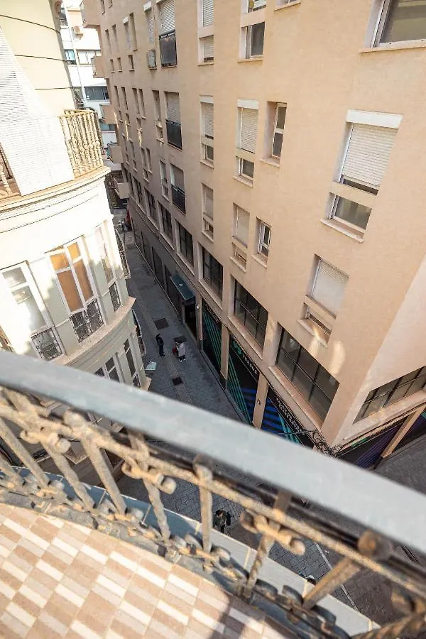 Shiny Mik Super Family Apartment Malaga 0*,
