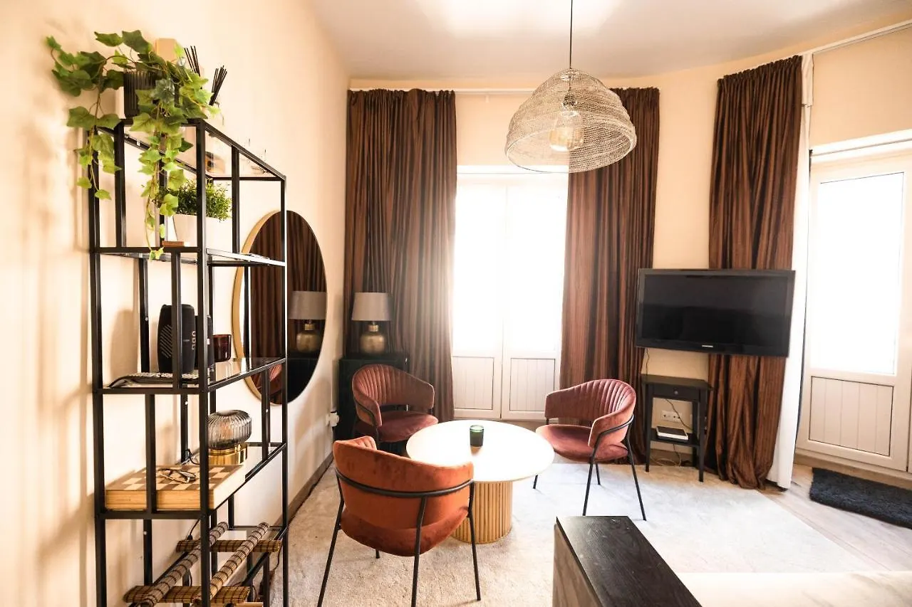 Shiny Mik Super Family Apartment Malaga
