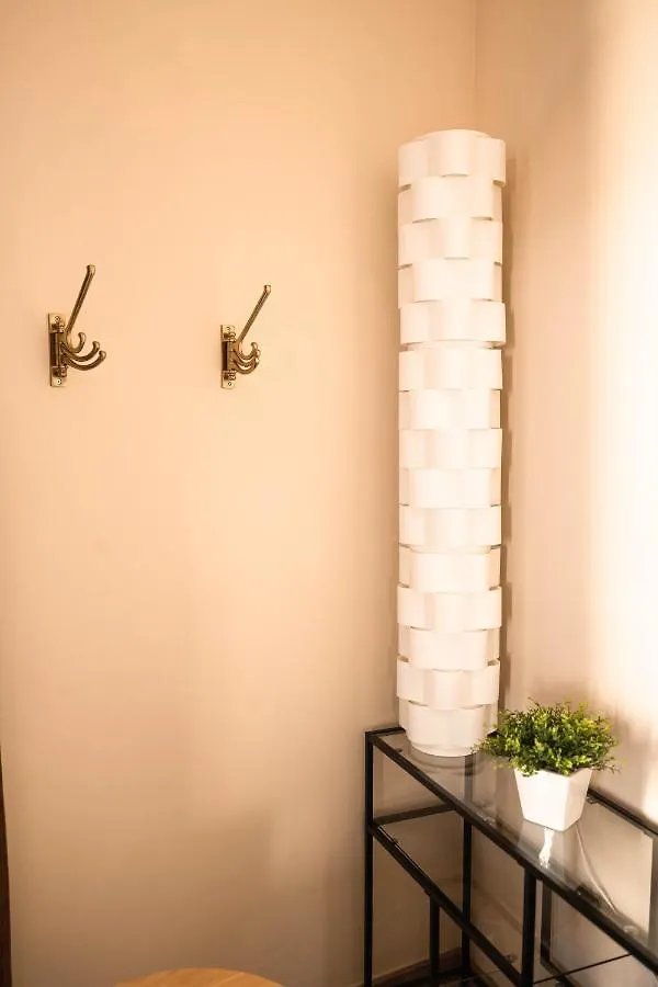 Shiny Mik Super Family Apartment Malaga