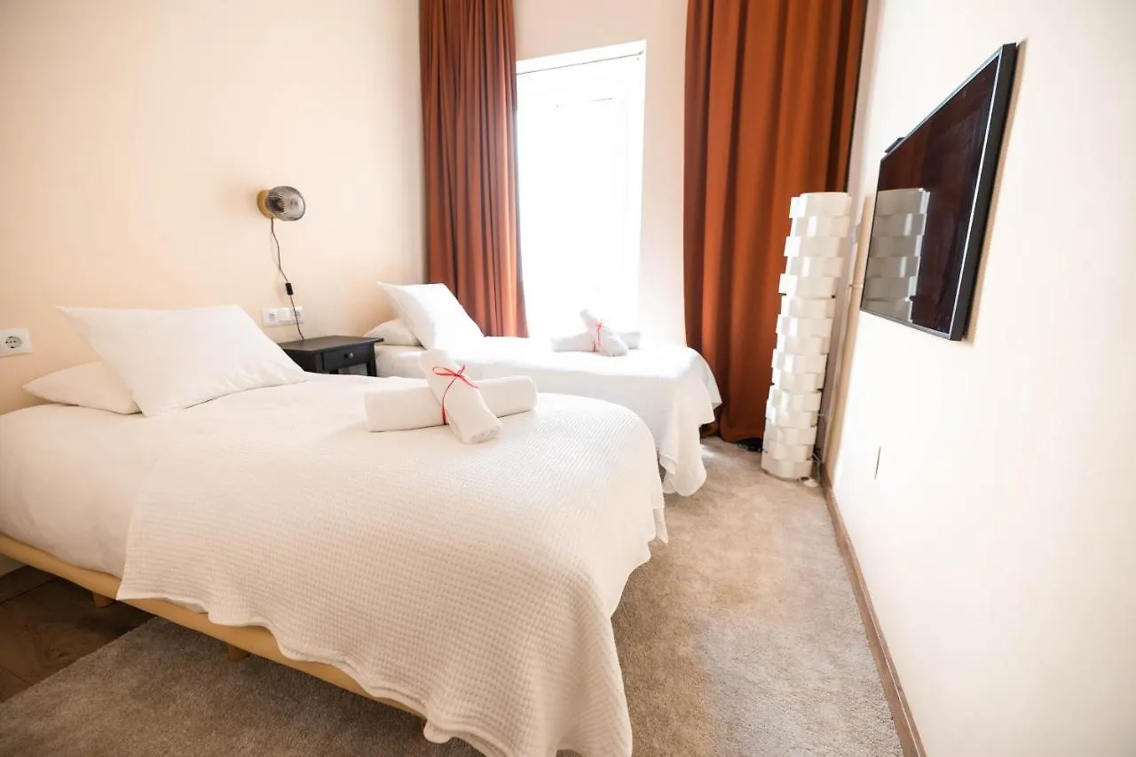 Shiny Mik Super Family Apartment Malaga