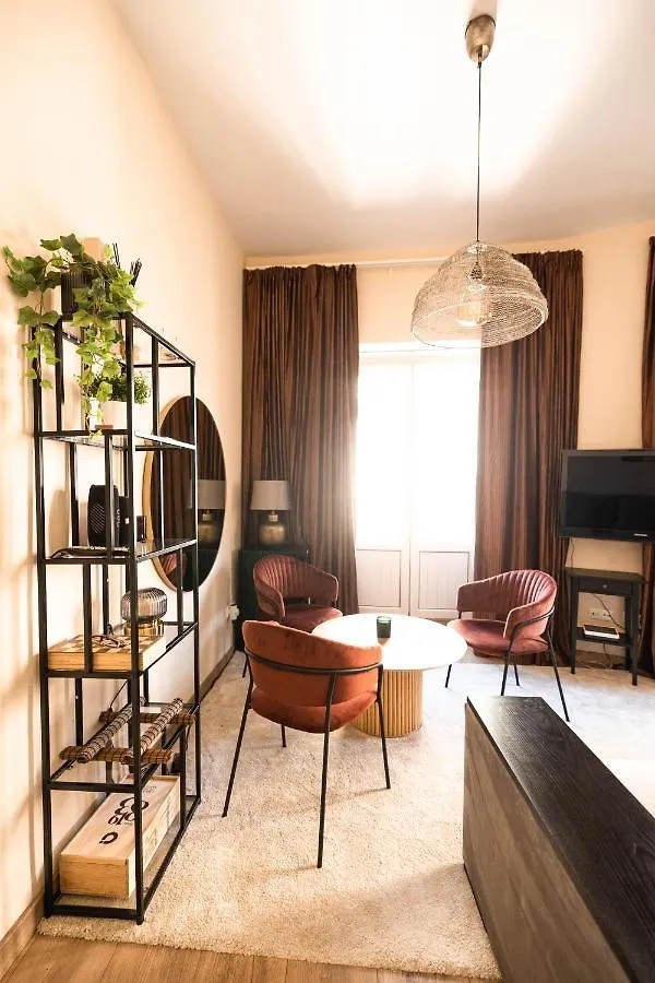 Shiny Mik Super Family Apartment Malaga