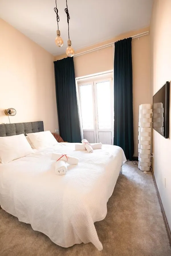 Shiny Mik Super Family Apartment Malaga 0*,